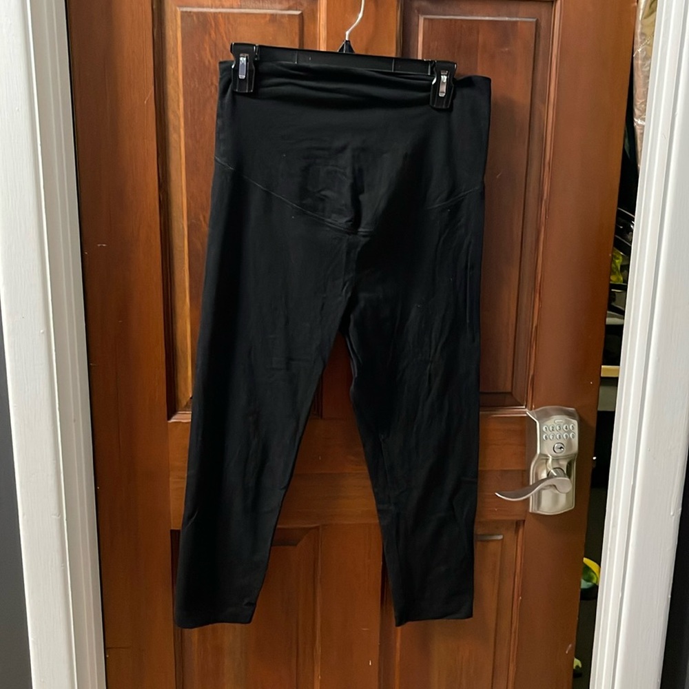 Old navy black maternity lounge leggings 2 pack